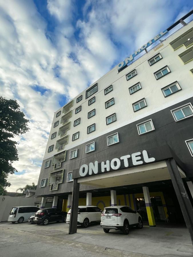 On Hotel Friendship Анхелес Екстериор снимка
